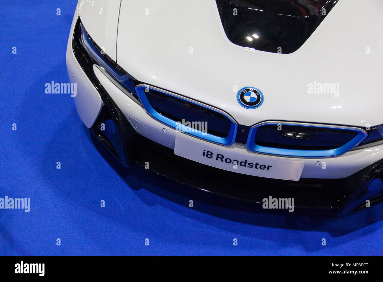 LONDON, UK, 18. MAI 2018: BMW i8 Roadster am confused.com London Motor Show im Excel Convention Center. Die Show ist der größte britische automot Stockfoto