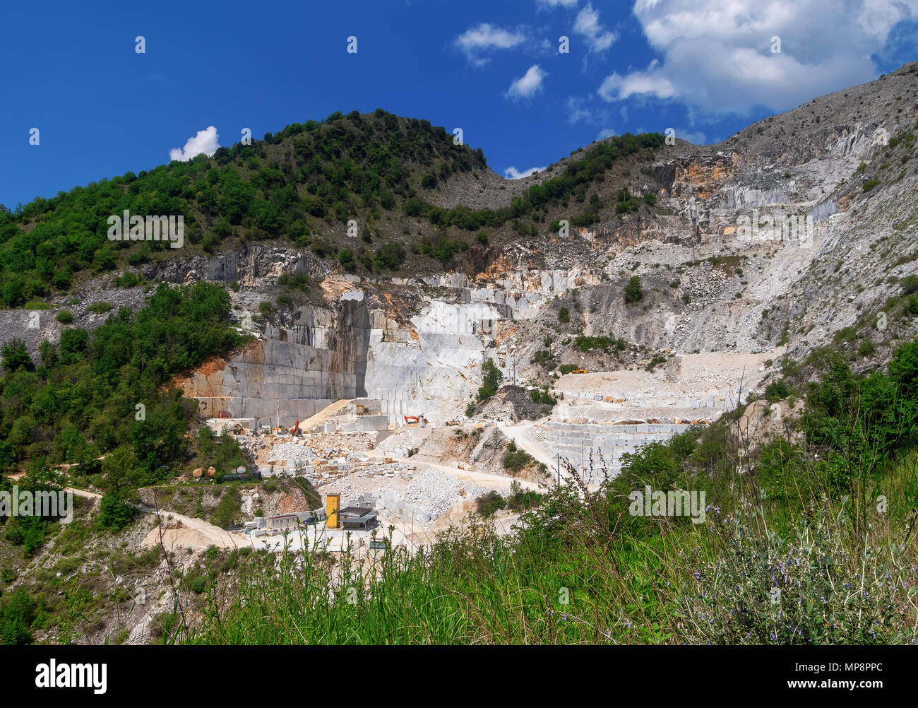 Steinbruch In Den Apuanischen Alpen Stockfotos und bilder Kaufen Alamy