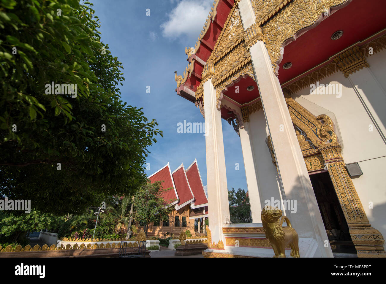 Der wat Burapharam in der Stadt Surin in Isaan im Nordosten von Thailand. Thailand, Isan, Surin, November, 2017 Stockfoto