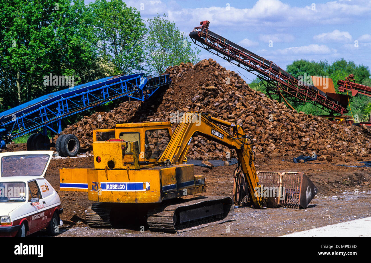 Clonfinane Moor, Peat Cutting, mit EU-Fonds, und Extraktion für Kompost, Co. Tipperary, Irland, EU, Europa. Stockfoto