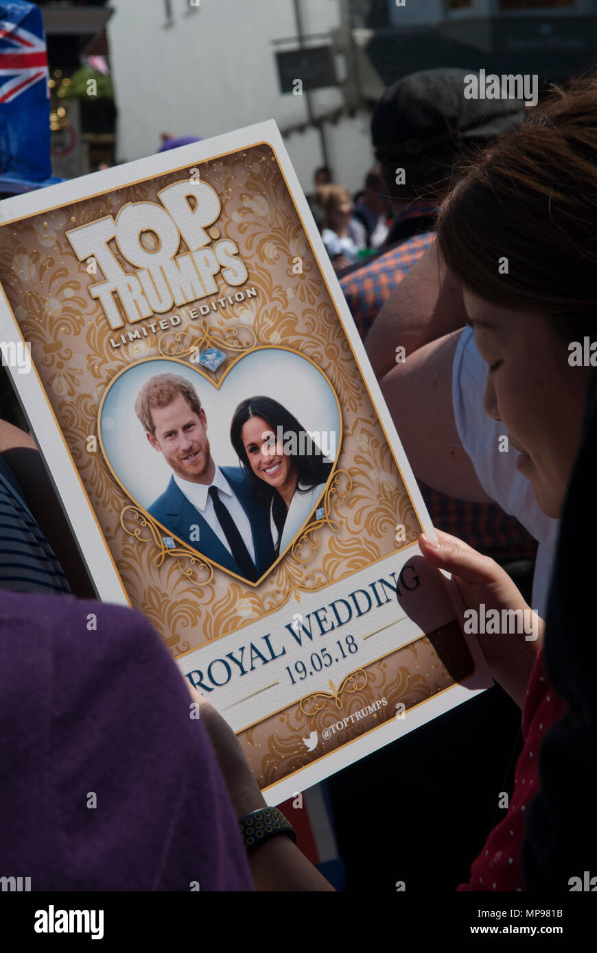 Königliche Hochzeit 19. Mai 2018 Prinz Harry Meghan Markle, Herzog und Herzogin von Sussex Poster Windsor, England, 2010er-Jahre, UK HOMER SYKES Stockfoto
