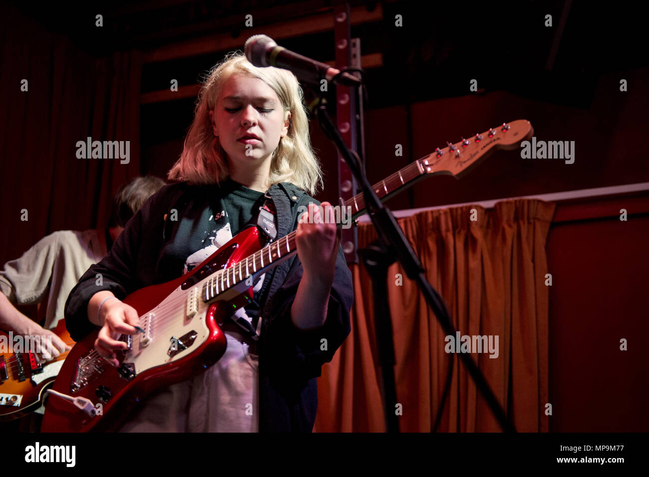 Manchester, Großbritannien. 20. Mai 2018. Snail Mail, der Amerikanischen indie rock Soloprojekt von Gitarrist und Sänger und Songwriter Lindsey Jordanien bei Manch Stockfoto