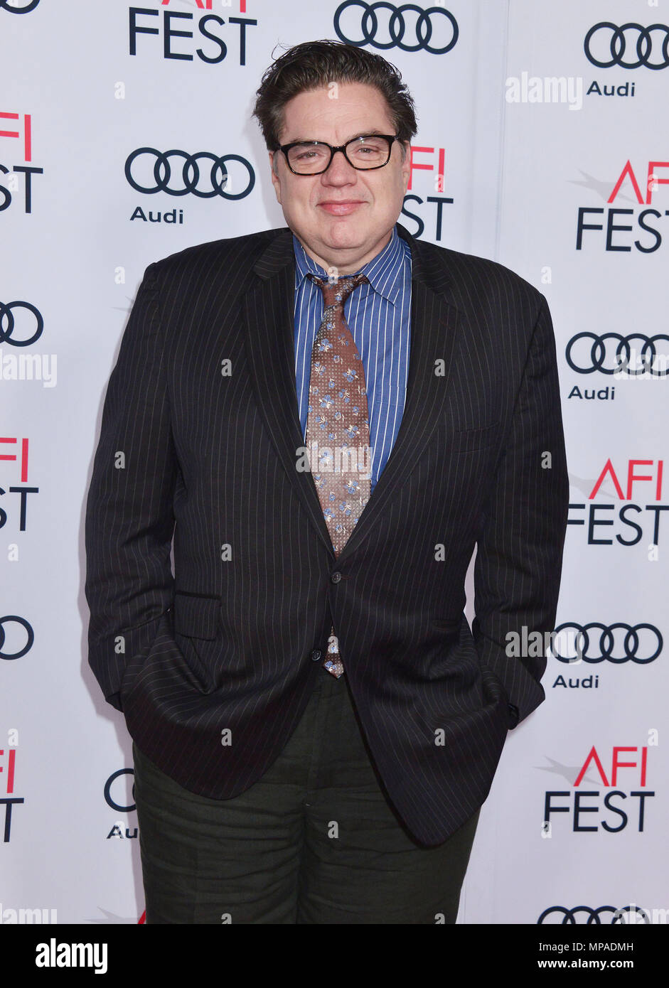 Oliver Platt auf die Regeln gelten nicht Premiere/AFI Film Festival, bei der die TCL-Chinese Theatre in Los Angeles. November 10, 2016 Oliver Platt - - - - - - - - - - - - - Red Carpet Event, Vertikal, USA, Filmindustrie, Prominente, Fotografie, Bestof, Kunst, Kultur und Unterhaltung, Topix Prominente Fashion/Vertikal, Besten, Event in Hollywood Leben - Kalifornien, Roter Teppich und backstage, USA, Film, Stars, Film Stars, TV Stars, Musik, Promis, Fotografie, Bestof, Kunst, Kultur und Unterhaltung, Topix, drei Viertel, vertikal, eine Person aus dem Jahr 2016, inqu Stockfoto