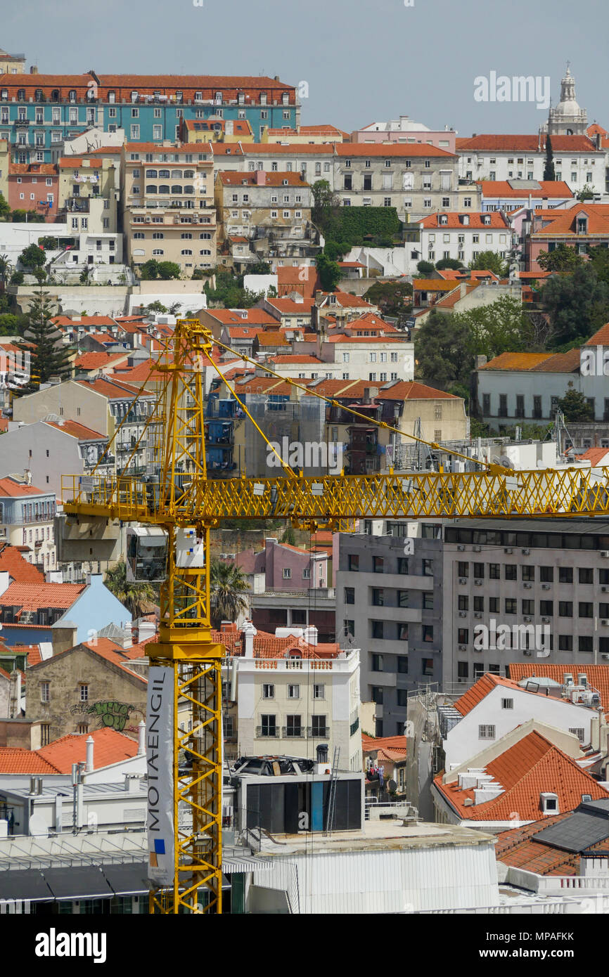 Allgemeine Ansicht o Lissabon Stadt, vom Miradouro de Sao Pedro de Alcantara, Lissabon, Portugal gesehen Stockfoto