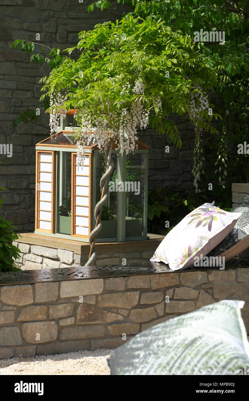 Garten terrarium auf Anzeige im Erscheinen Garten an der RHS Malvern Frühlingsfest Stockfoto