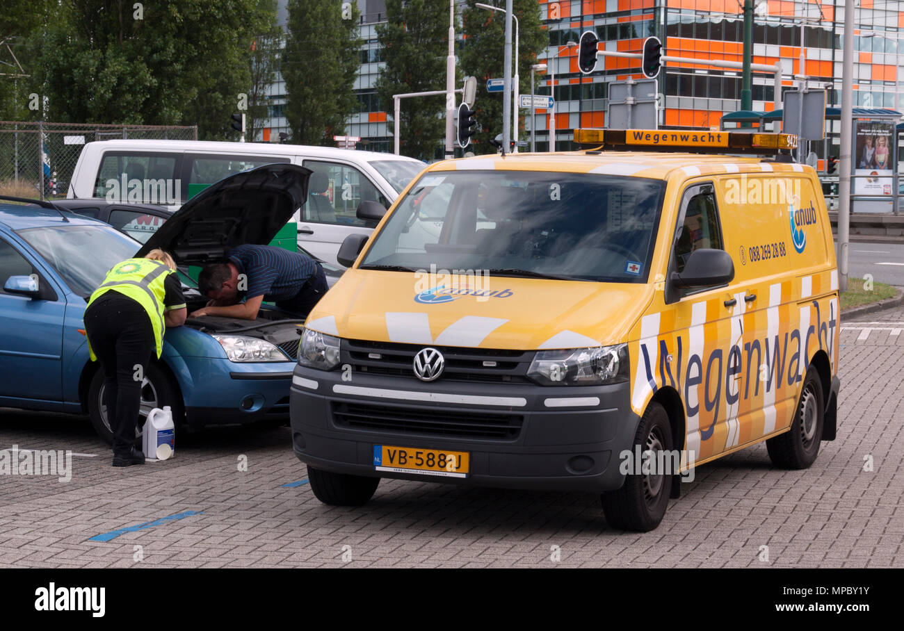 Amsterdam, Niederlande - 22 Juli 2015: eine Pannenhilfe Pannenhilfe Service in Aktion in Amsterdam Stockfoto