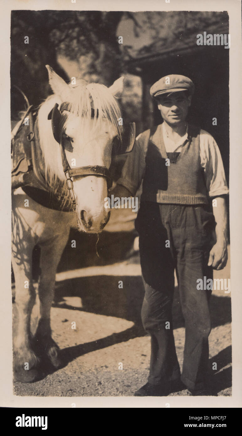 Vintage Foto einer boldre Landwirt und seinem Pferd, New Forest, Hampshire, England, Großbritannien Stockfoto