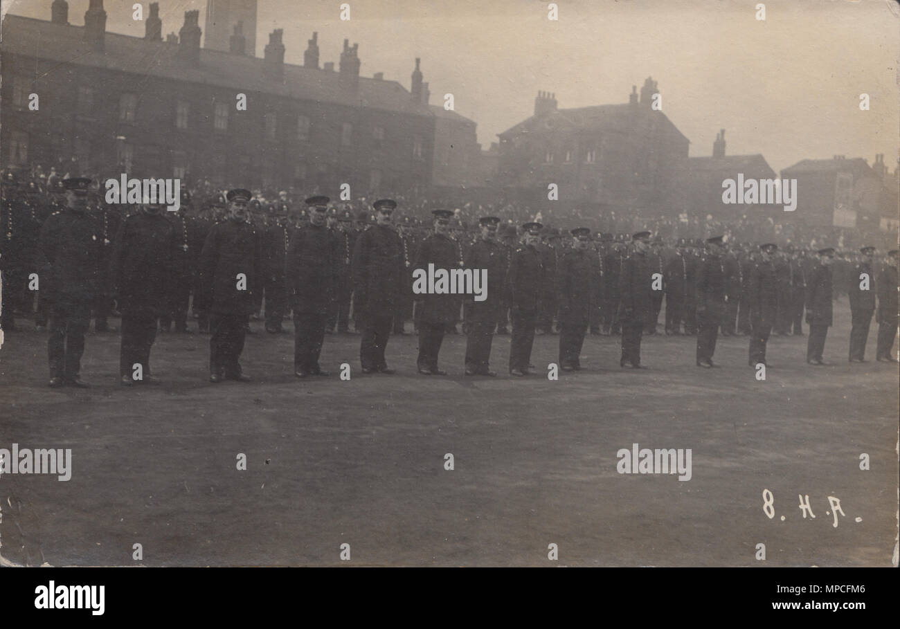 Vintage Foto von Leeds City Polizei am Parade, Yorkshire, England, Großbritannien Stockfoto