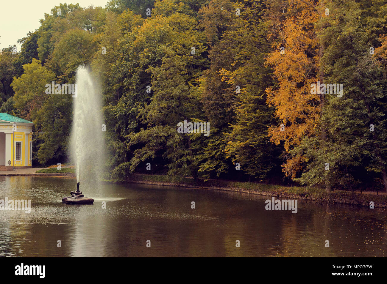 Die Schlange Brunnen. Sofiyivsky Park in Uman, Cherkasy Oblast, Ukraine. Stockfoto