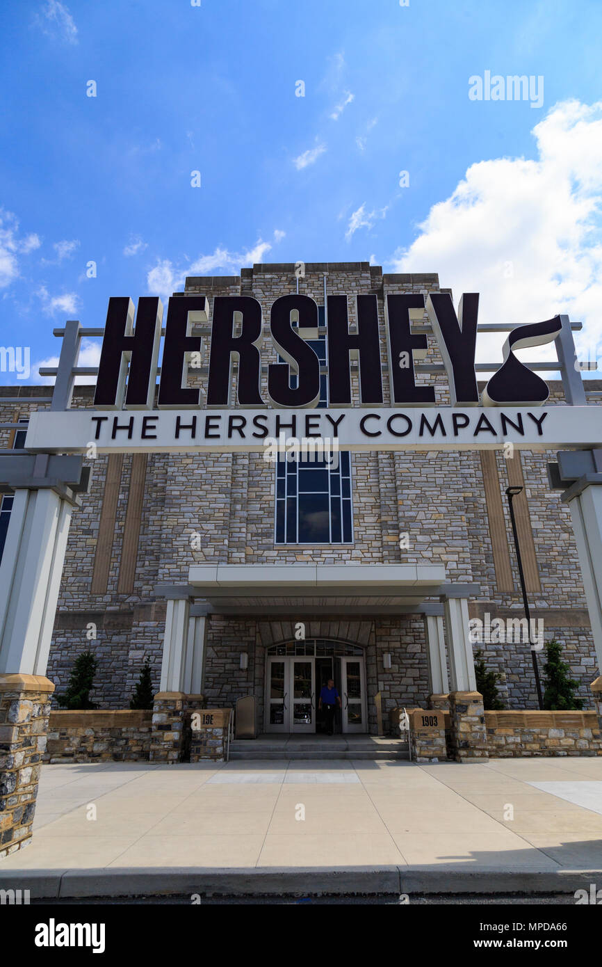 Hershey, PA, USA - 21. Mai 2018: Eingang der Hershey Company Chocolate Factory in der Innenstadt von Hershey. Stockfoto