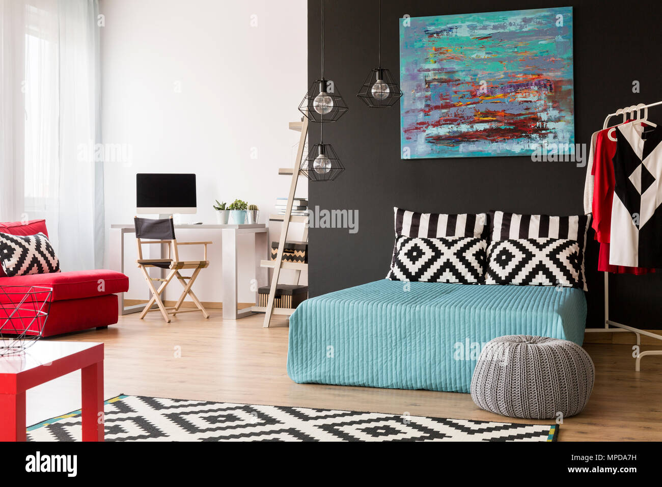 bett im büro laptop geräumige schwarz und weiß in einem neuen stil mit großen bett kleinen büro bett im büro laptop geräumige schwarz und weiß in einem neuen stil mit großen bett kleinen büro