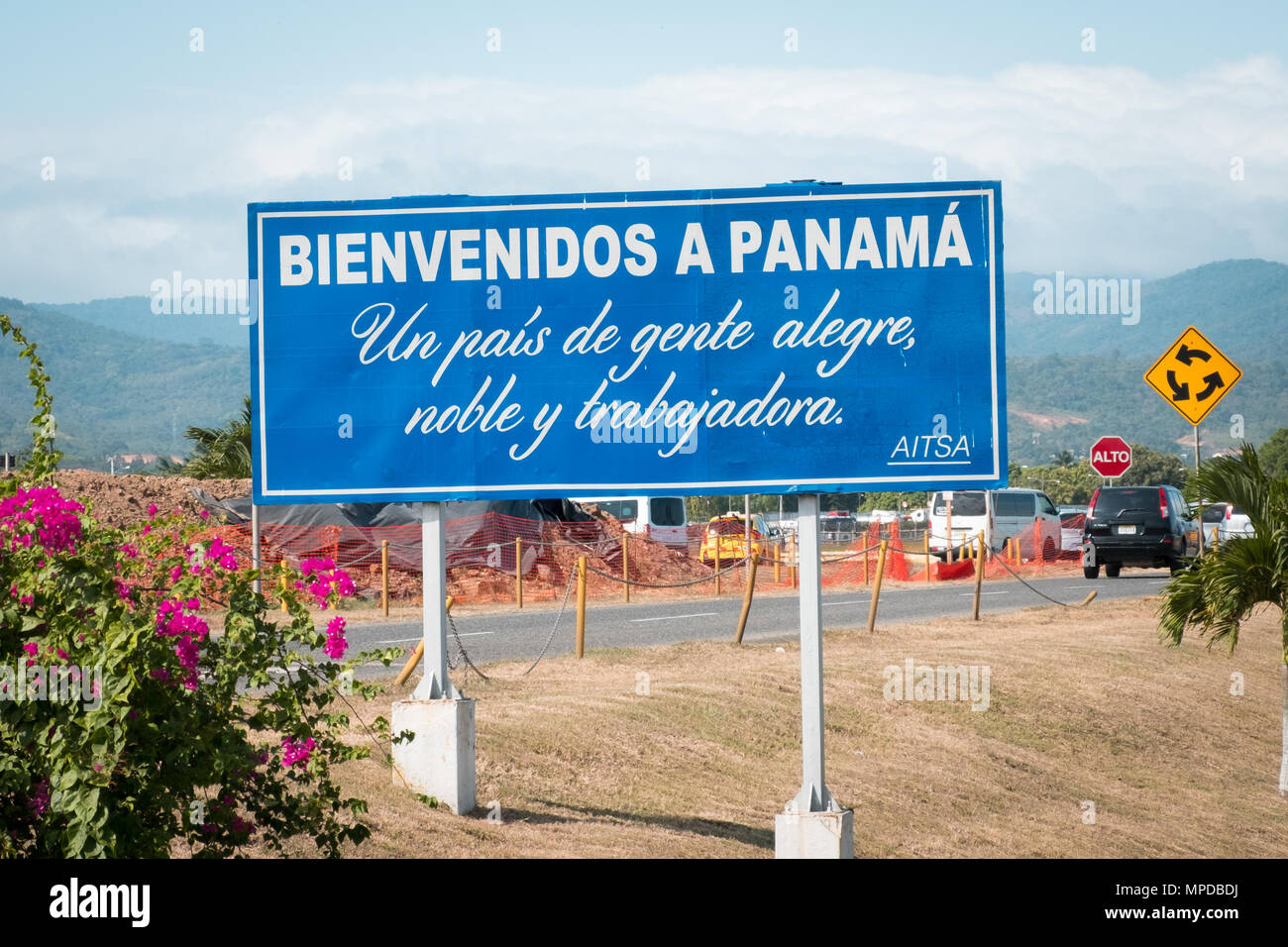 Panama City, Panama - März 2018: Willkommen in Panama unterschreiben (Bienvenidos a Panama) in der Nähe von Flughafen in Panama City Stockfoto