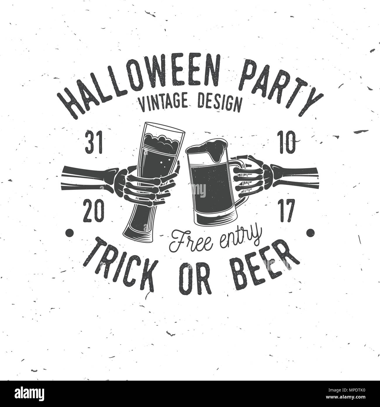 Halloween Party. Trick oder Bier. Vektor Halloween retro Abzeichen. Overlay oder Etiketten für Hemd oder Logo, Print, Siegel, Stempel. Skelett Hände mit Gläser Stock Vektor