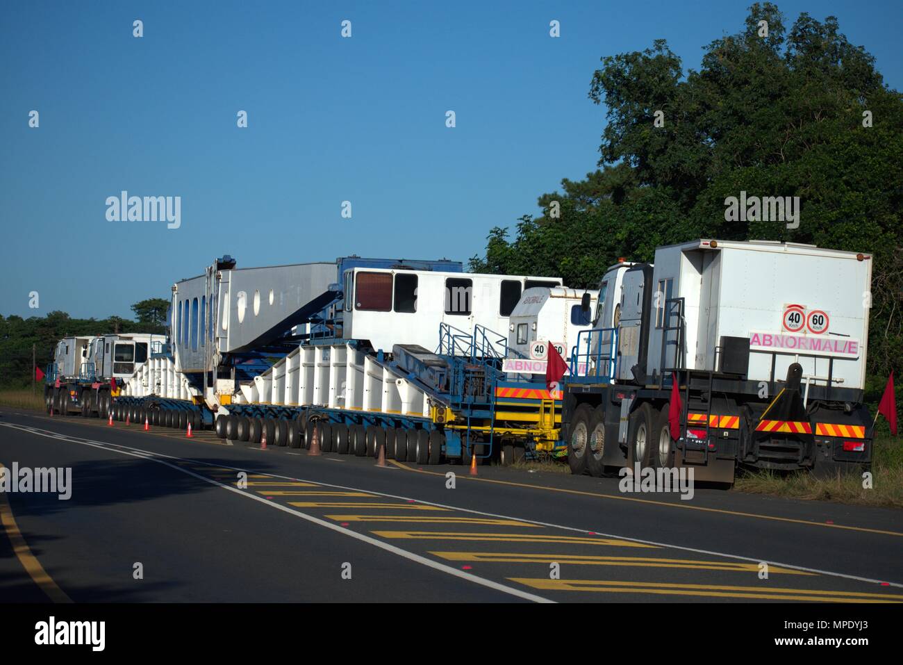 Extra Heavy Duty Truck/Rig. Straße Bahn Stockfoto