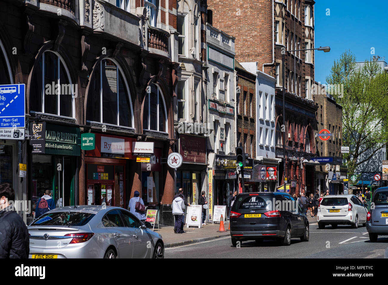 Street Scene der Tottenham Court Road, London, England, Großbritannien Stockfoto