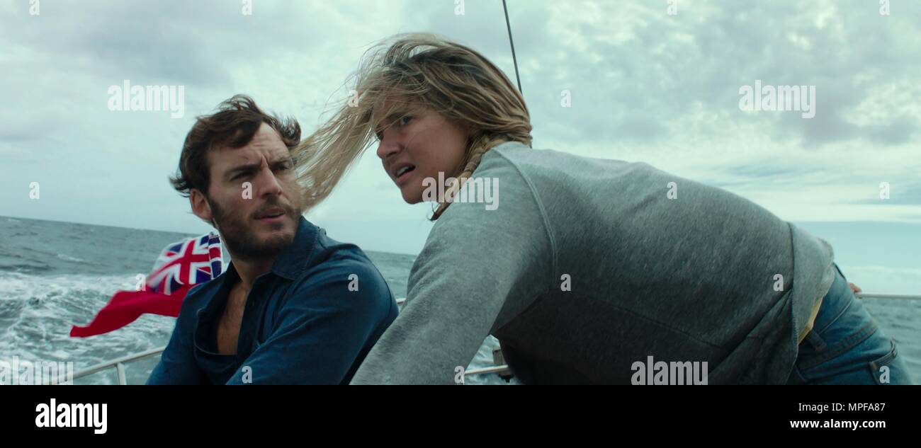 Erscheinungsdatum: Juni 1, 2018 Title: Hilflos STUDIO: STXfilms Regie: Baltasar Kormakur PLOT: Basierend auf der wahren Geschichte des Überlebens, der Wahrscheinlichkeit eines jungen Paares Begegnung führt Sie zuerst zu lieben, und dann auf das Abenteuer ihres Lebens, als sie eine der katastrophalsten Hurrikane in der aufgezeichneten Geschichte. In den Hauptrollen: SAM CLAFLIN als Richard Sharp, SHAILENE WOODLEY als Tami Oldham. (Bild: © STXfilms/Entertainment Bilder) Stockfoto