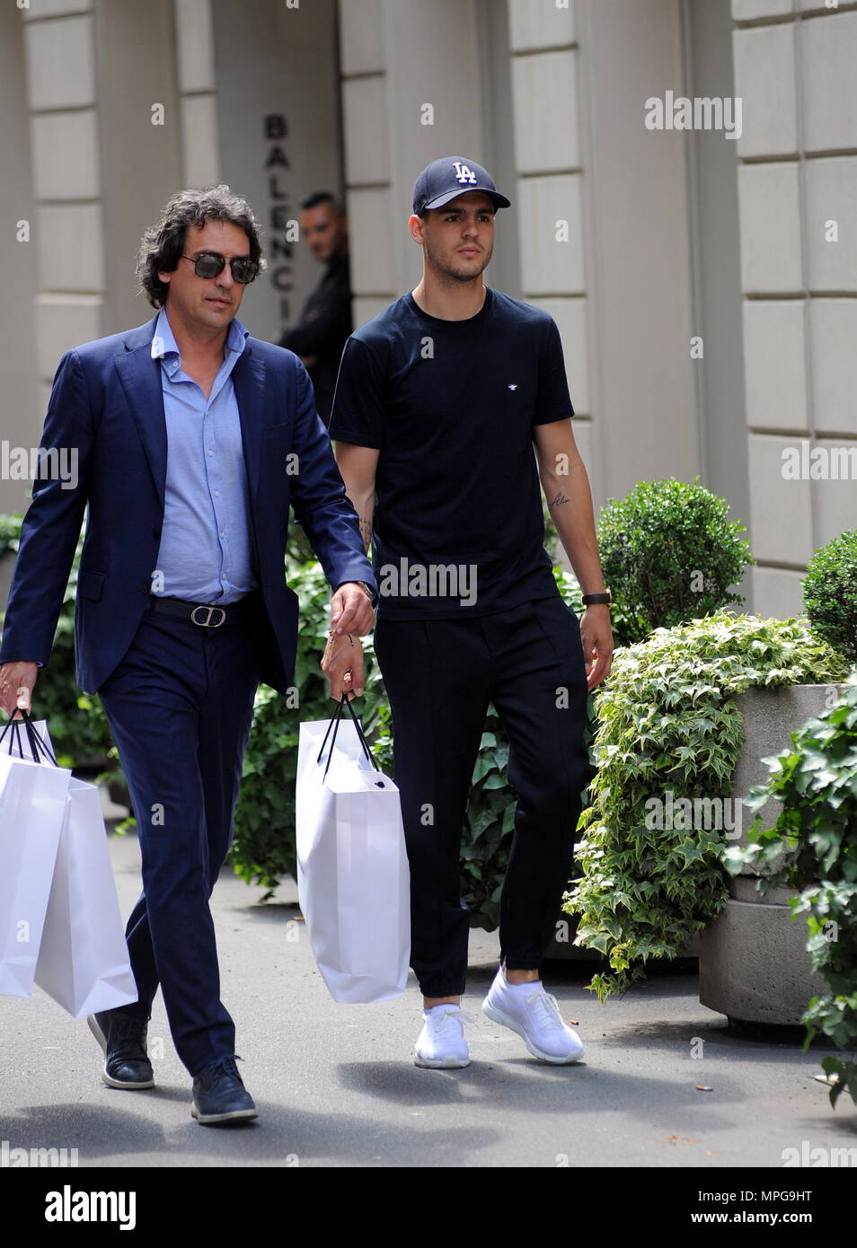 Mailand Alvaro Morata Mittagessen Einkaufen Nach Ausfall In Den Nationalen Alvaro Morata Einzuberufen Spanische Sturmer Von Real Madrid Der Samstag Der Champions League Final Spiel Gegen Liverpool War Nicht Pauken Und Trompeten
