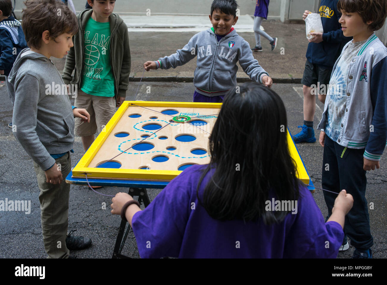 Rom. Grundschule "ich Donato', Event in Erinnerung an Mark Christian Matibag. Italien. Stockfoto