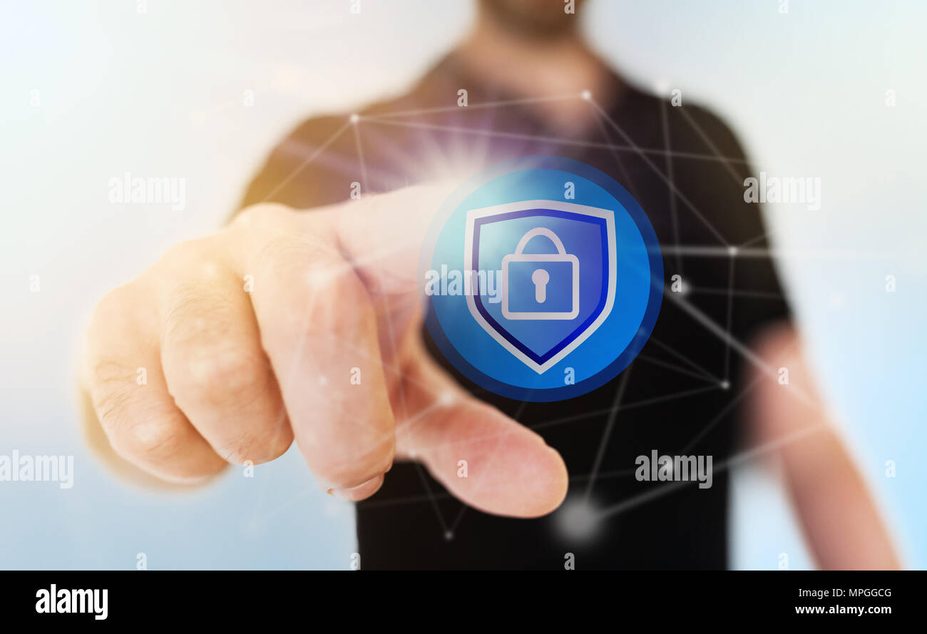 Network Security Konzept mit Geschäftsmann berühren Vorhängeschlosssymbol auf durchsichtige Touchscreen Stockfoto