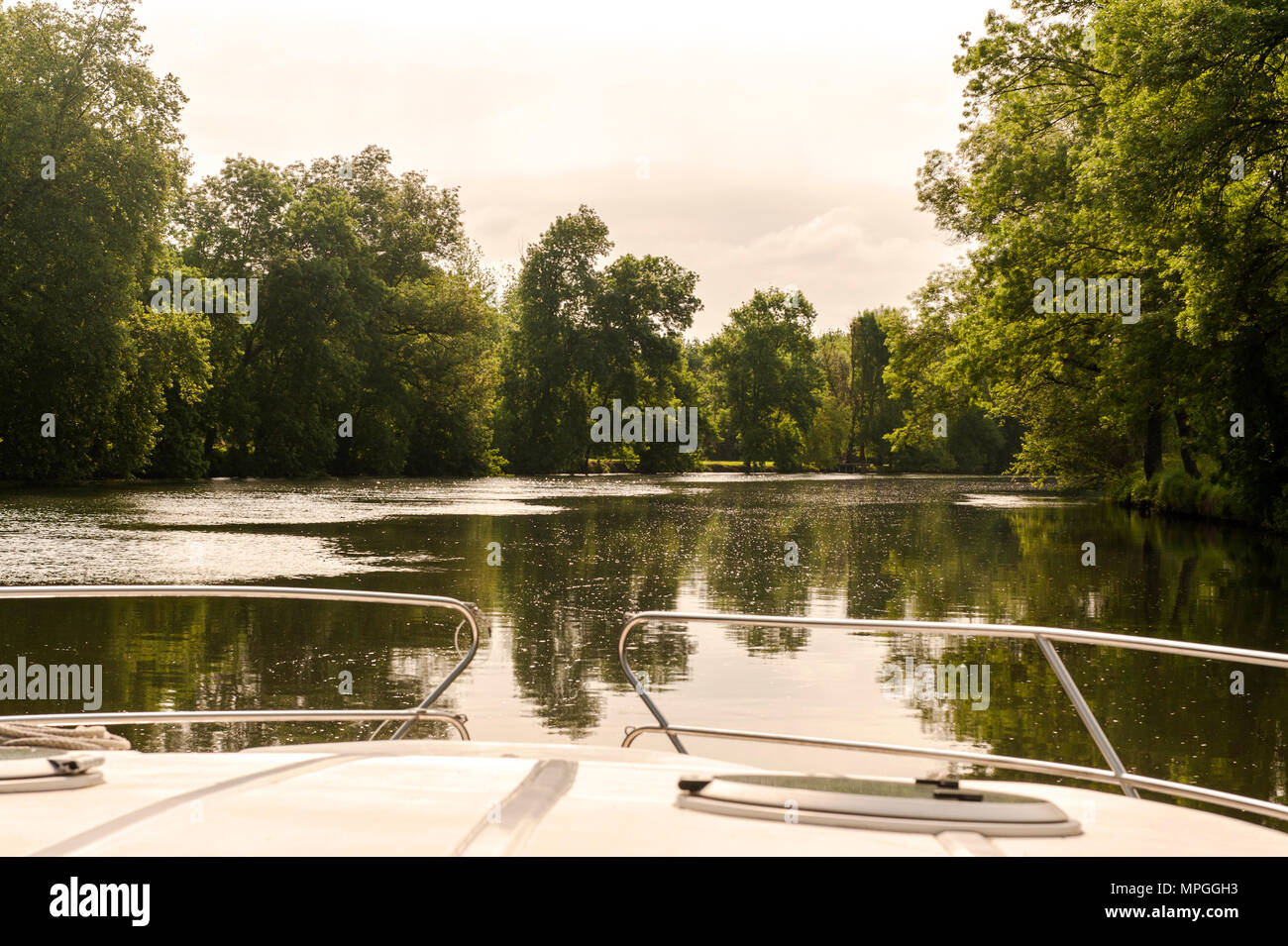 Reisen den Fluss Charente in einem Hausboot, im Südwesten von Frankreich Stockfoto