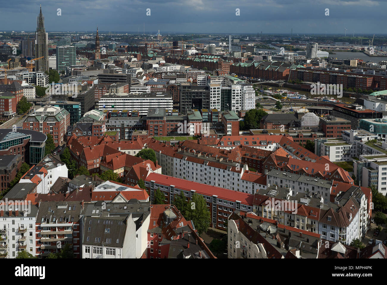 Luftbild der Hamburger City, Deutschland an einem sonnigen Tag Stockfoto