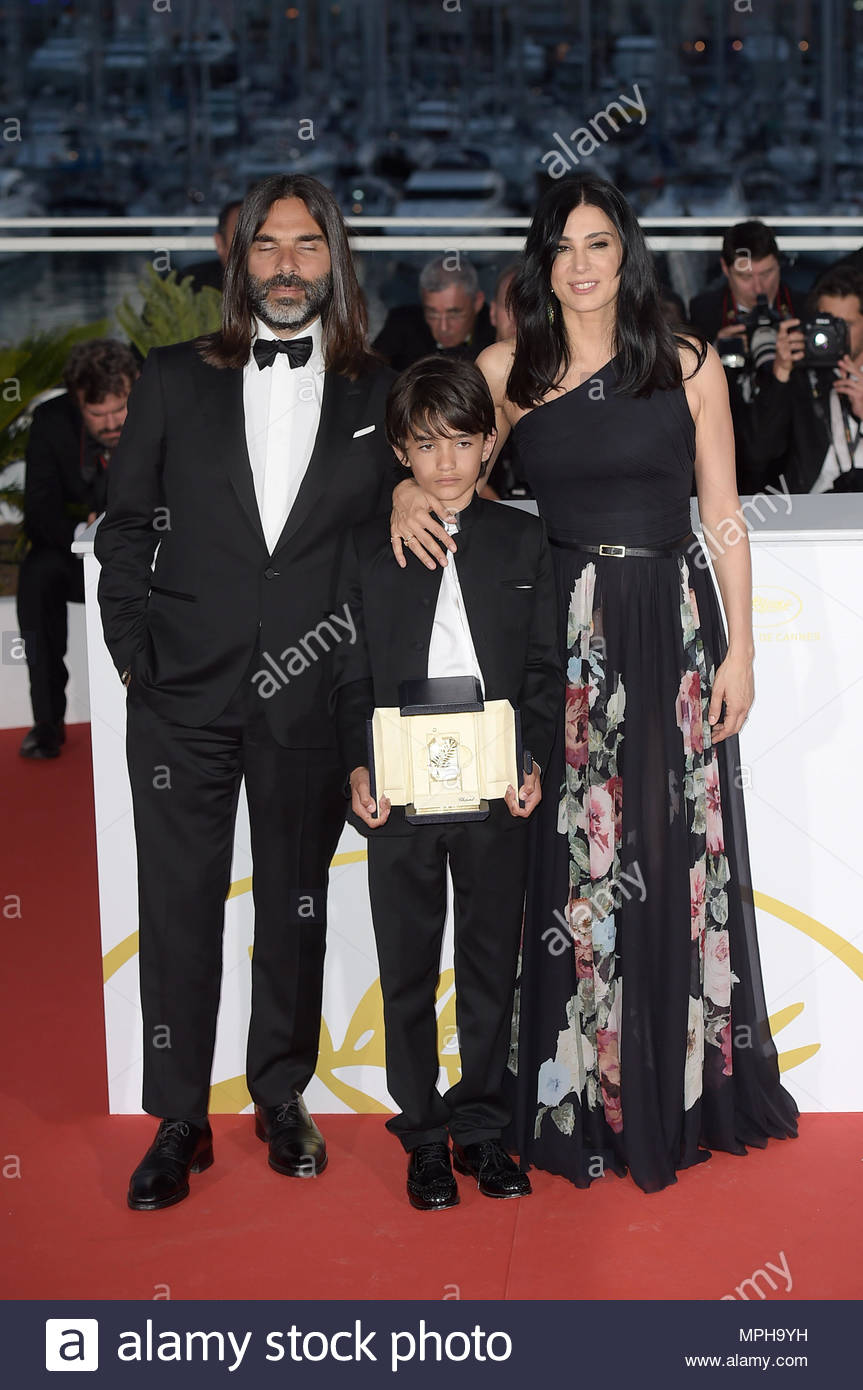 Nadine Labaki Khaled Mouzanar Zain Al Rafeea Preis Der Jury Award Fur Capharnaum 71st Cannes Film Festival 2018 Stockfotografie Alamy