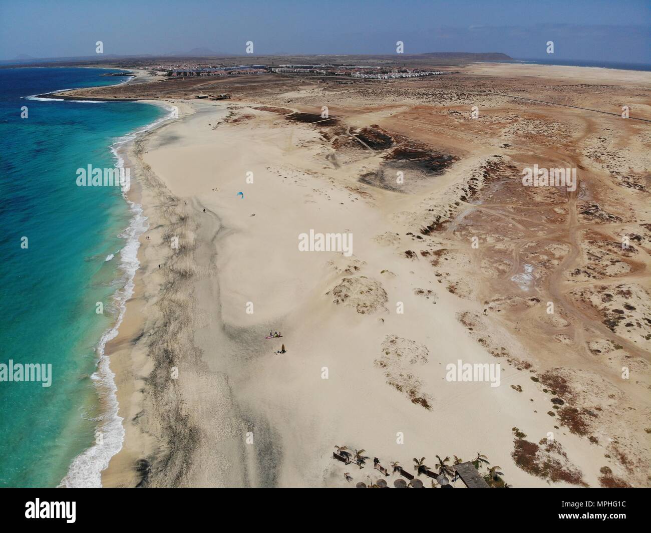 Luftaufnahme der tollen Strand in Cape Verde (Kap Verde) Mai 2018 mit einer Drohne Stockfoto