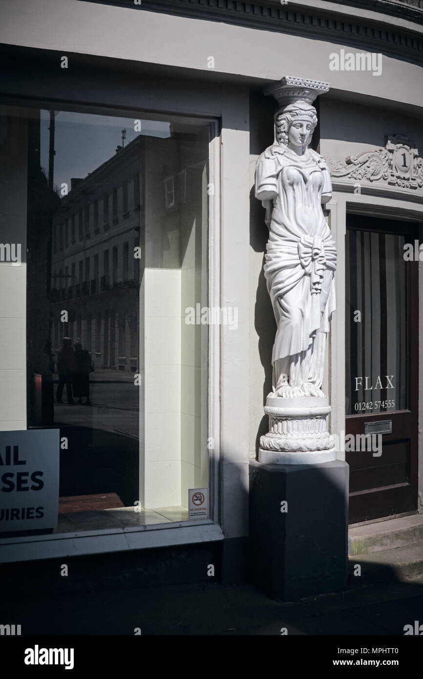 Karyatiden. Auch architektonische Besonderheit der Montpellier Bezirk von Cheltenham, Gloucestershire bekannt Stockfoto