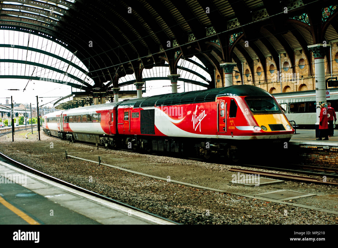 Jungfrau Ostküste Zug am Bahnhof York, York, England Stockfoto