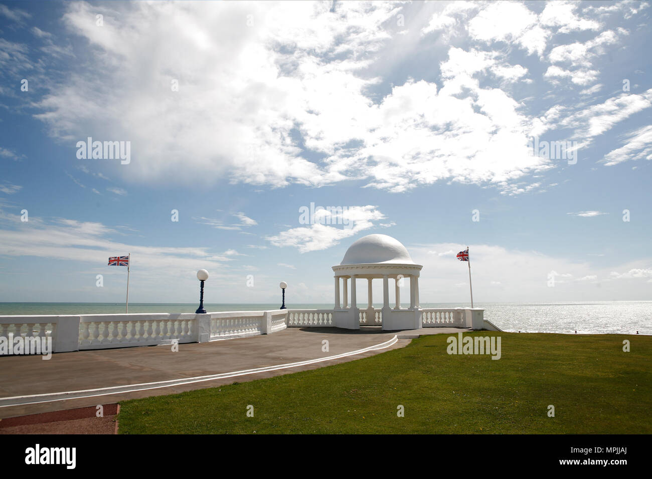 Der De La Warr Pavillion, Äußere des Art Deco Galerie und Arts Center, 1935 gebaut und von den Architekten Erich Mendelsohn und Serge Chermayeff konzipiert. Bexhill-on-Sea, East Sussex., 14. August 2008 --- Bild von: © Paul Cunningham Stockfoto