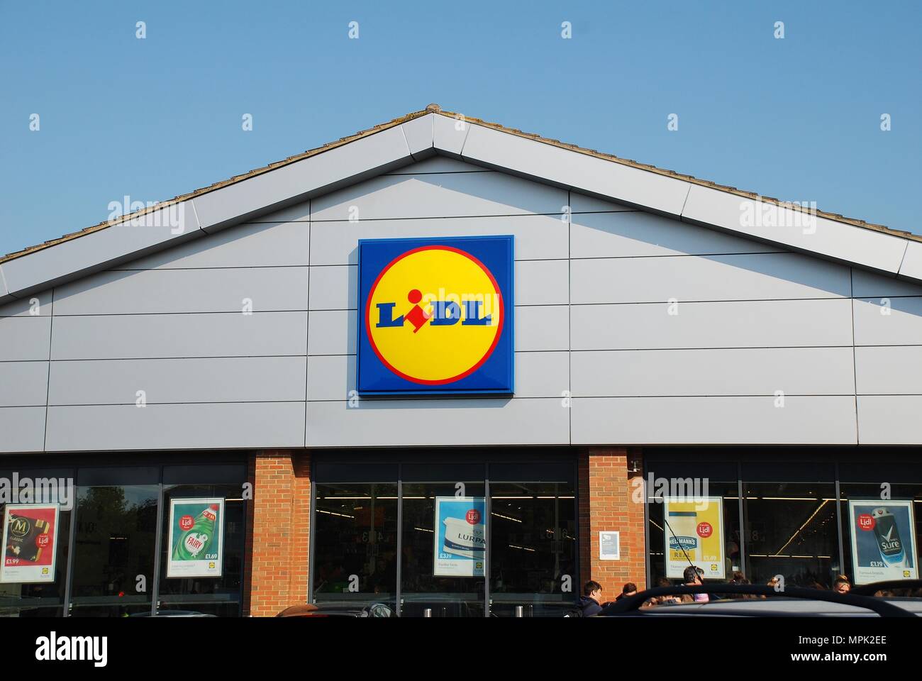Ein Zweig der deutschen Supermarktkette Lidl in St. Leonards-on-Sea, East Sussex, England am 23. Mai, 018. Es gibt über 670 Lidl Filialen in Großbritannien. Stockfoto