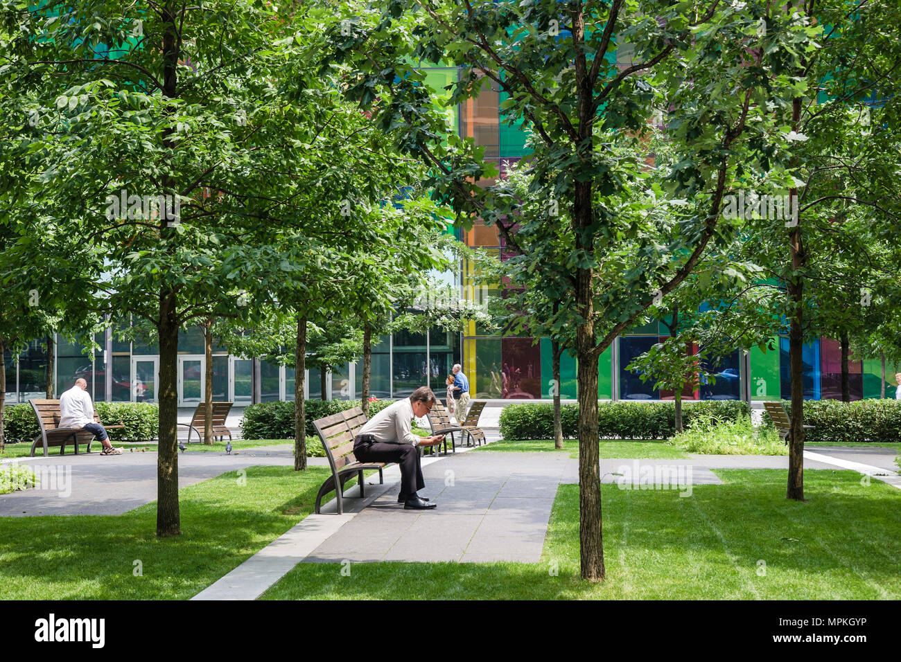 Montreal Kanada, Provinz Quebec, Palais de Congrès, Kongresszentrum, Zentrum, Jean Paul Riopelle Platz, La Joute, Brunnen, Skulptur, Kunst, Künstler, Pub Stockfoto