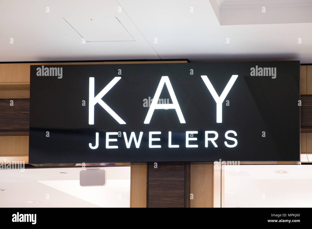 Philadelphia, Pennsylvania, 21. Mai 2018: Kay Juweliere Retail Mall Lage. Kay Juweliere ist eine Tochtergesellschaft von Sterling und Signet Jewelers I Stockfoto
