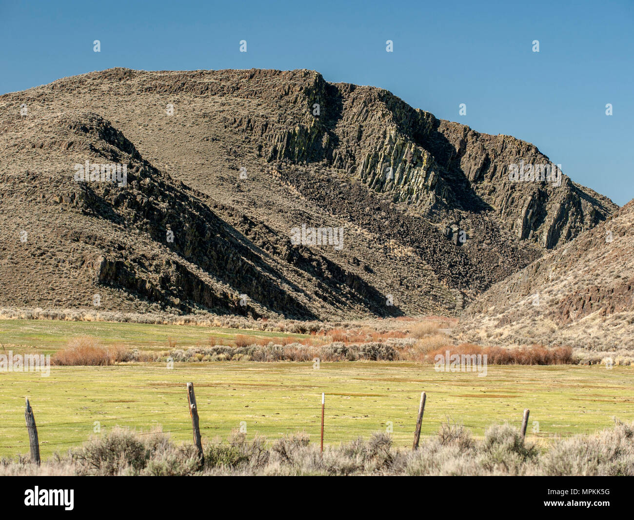 Eine Täuschung des Miozän (ca. 17-15 Millionen Jahren) Basalt ein paar Dutzend Meilen südlich von Steens Mountain, und vermutlich bestehend aus Steens Basalt Stockfoto
