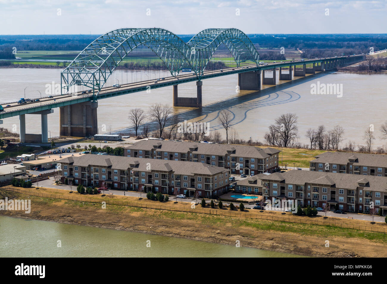 Hernando de Soto Tiegelbogenbrücke über den Mississippi River in Memphis, Tennessee Stockfoto