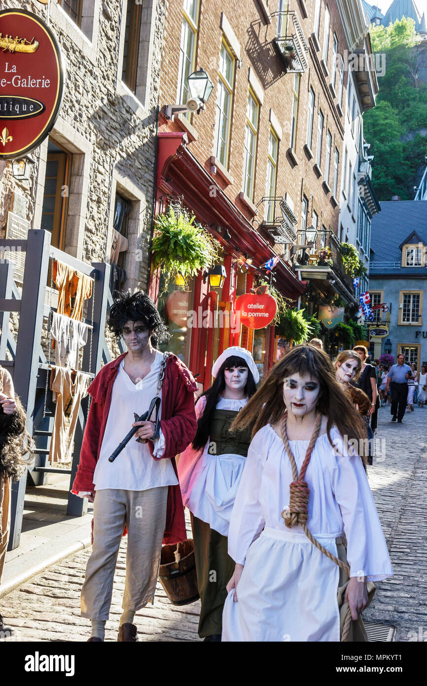 Quebec Kanada, Unterstadt, Rue Sous Le Fort, historische Gebäude, Skyline der Stadt, Geisterwanderführer, Schauspieler, Kostüm, Kanada070710169 Stockfoto