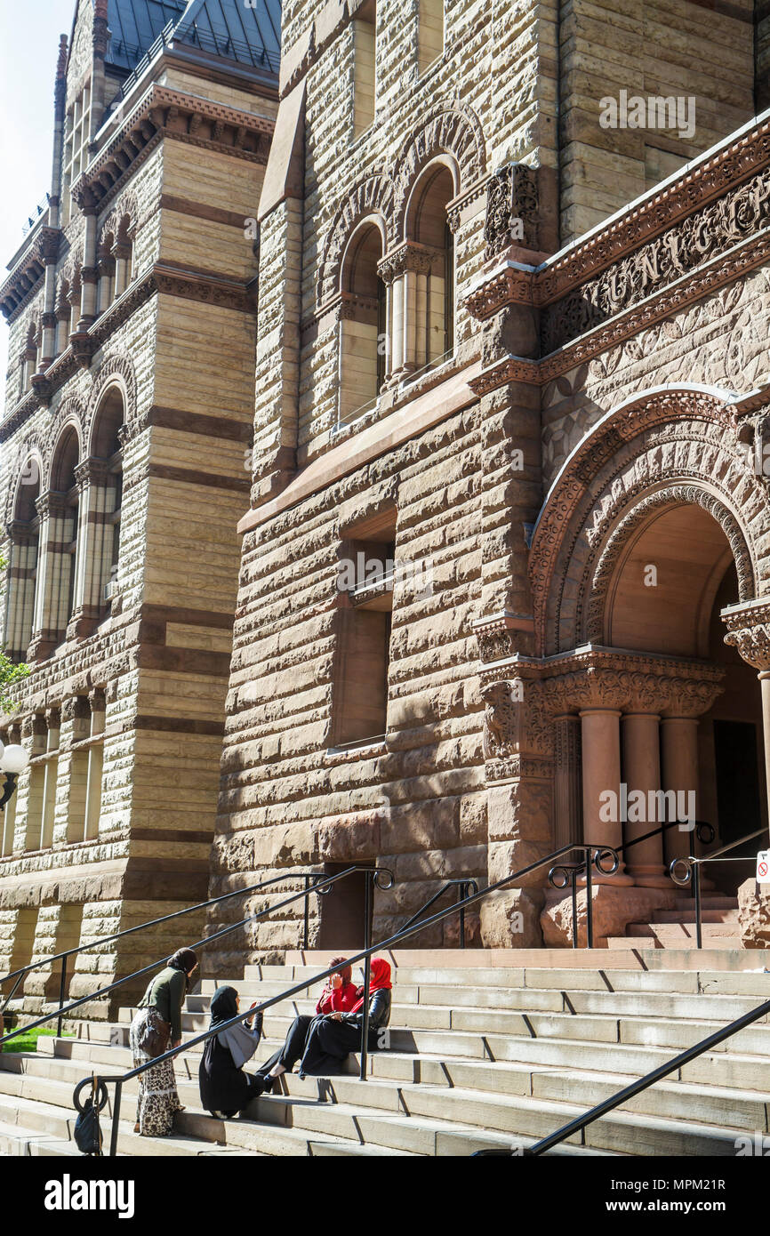 Toronto Kanada, Queen Street West, altes Rathaus, Gebäude, 1899, historisches StadtbauNationale historische Stätte, Architekt Edward Lennox, Treppen, Eingang Stockfoto