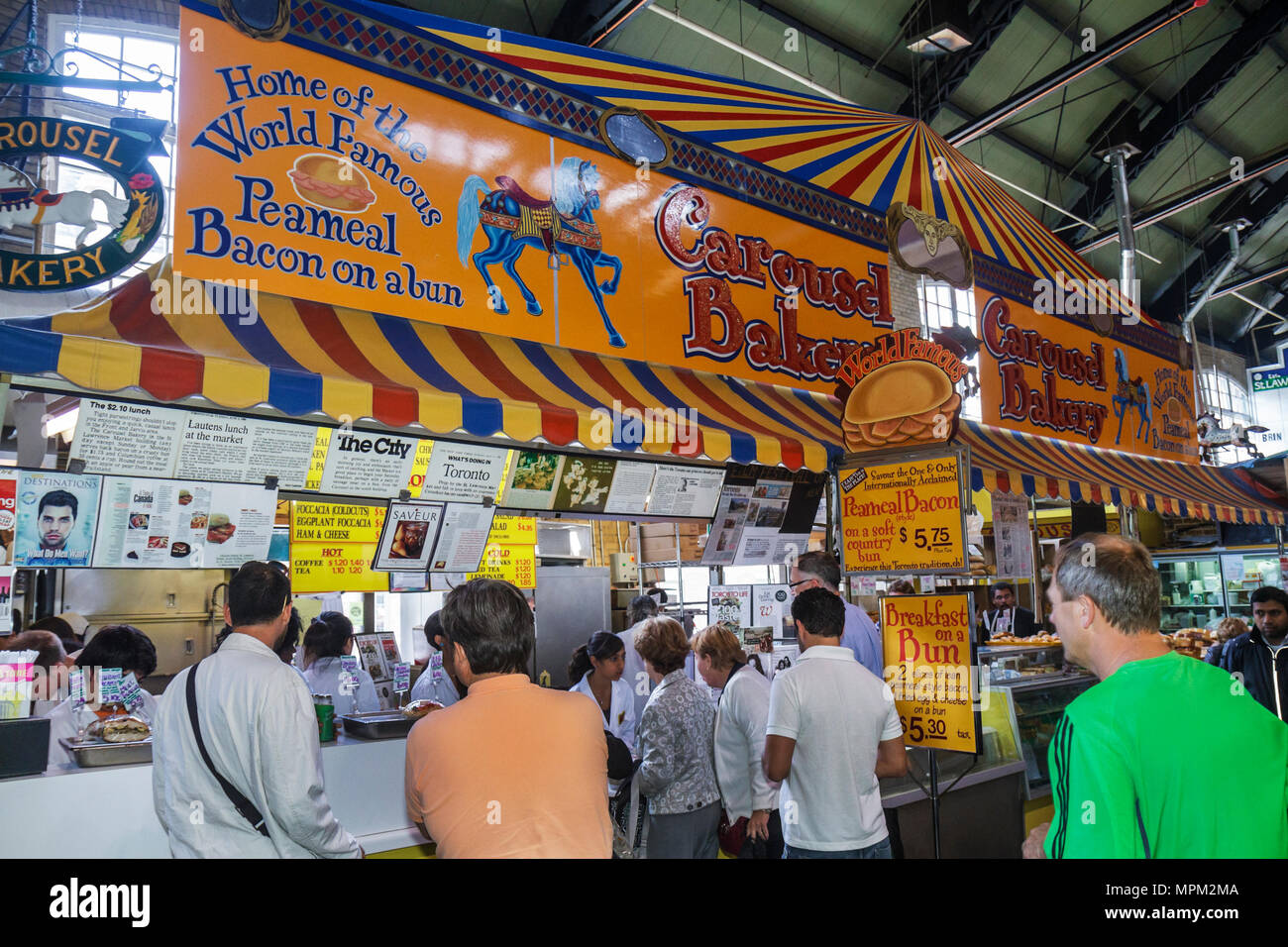 Toronto Kanada, St. Lawrence Market, Shopping Shopper Shopper Shopper Shops Markt Märkte Marktplatz Kauf Verkauf, Einzelhandel Geschäfte Geschäft Geschäft Geschäft Geschäft Stockfoto