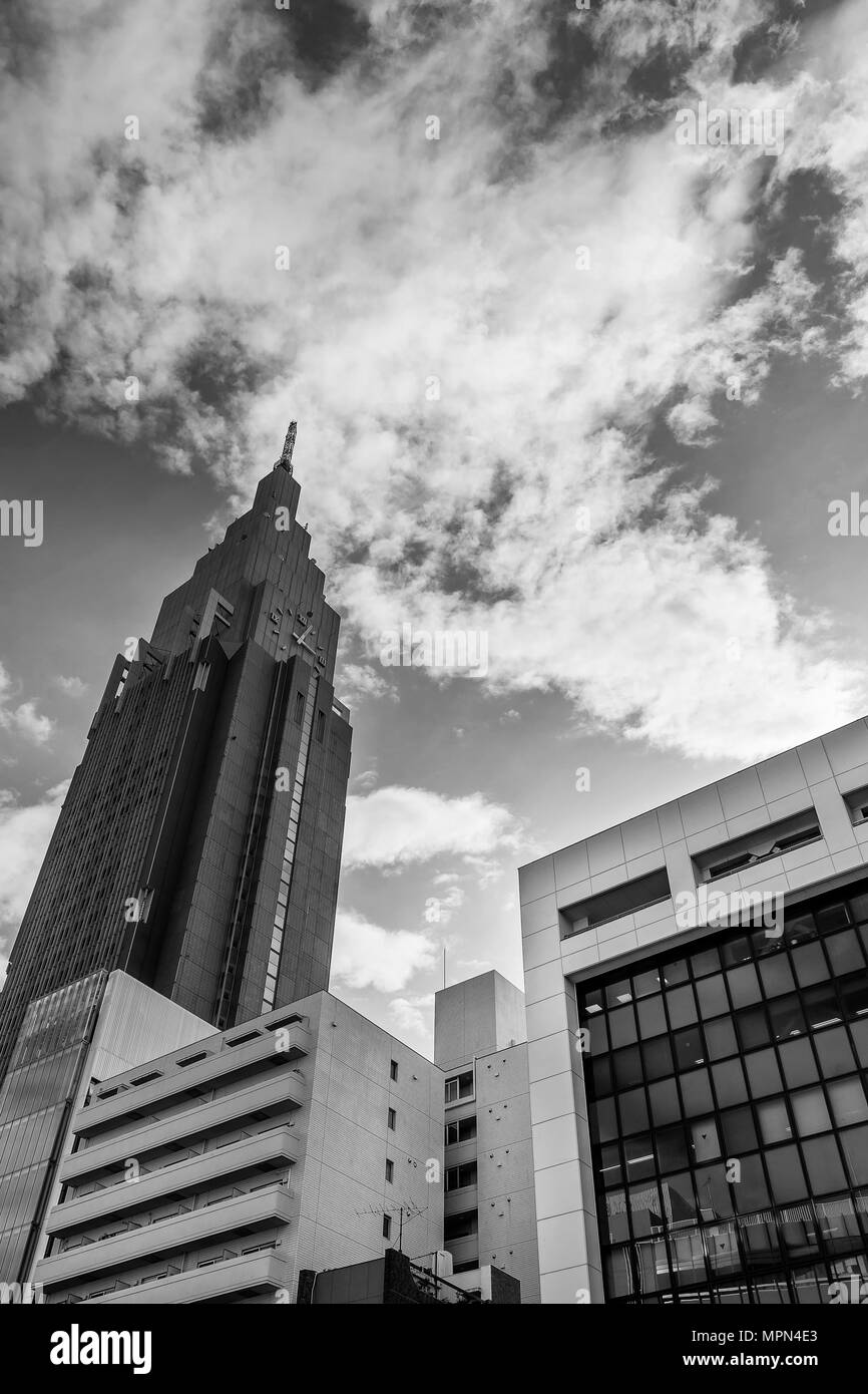 Schwarz-weiß Ansicht des NTT Docomo Yoyogi Gebäude, Shibuya, Tokio, Japan Stockfoto