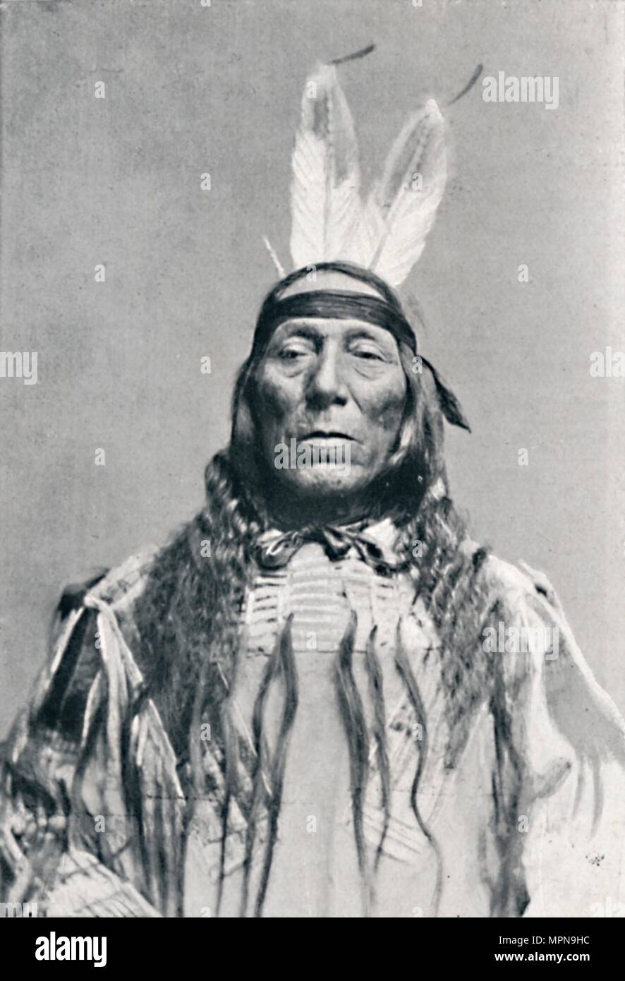 Full Face Ansicht eines Sioux Indianische, 1912. Artist: Robert Wilson Shufeldt. Stockfoto