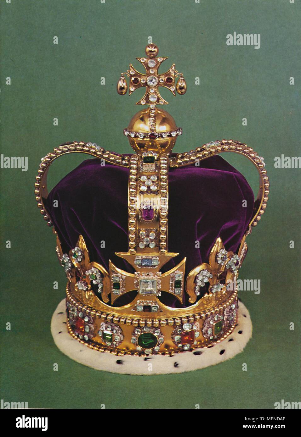 T'S. Edward's Crown, mit denen die Herrscher gekrönt", 1953. Artist: Unbekannt. Stockfoto