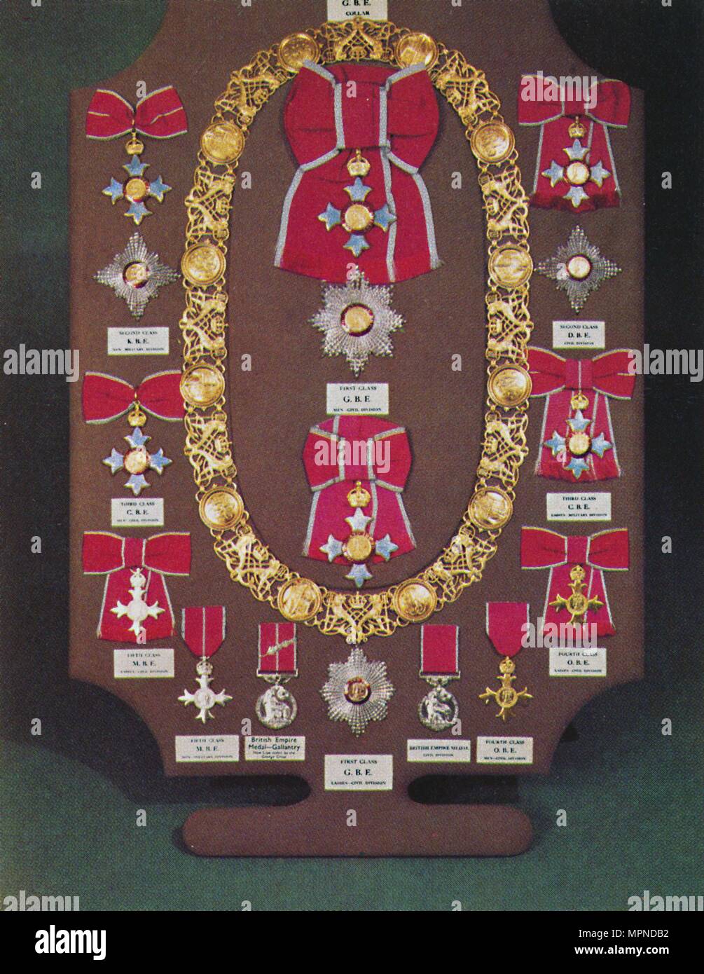 "Insignien des Ordens des Britischen Empire', 1953. Artist: Unbekannt. Stockfoto