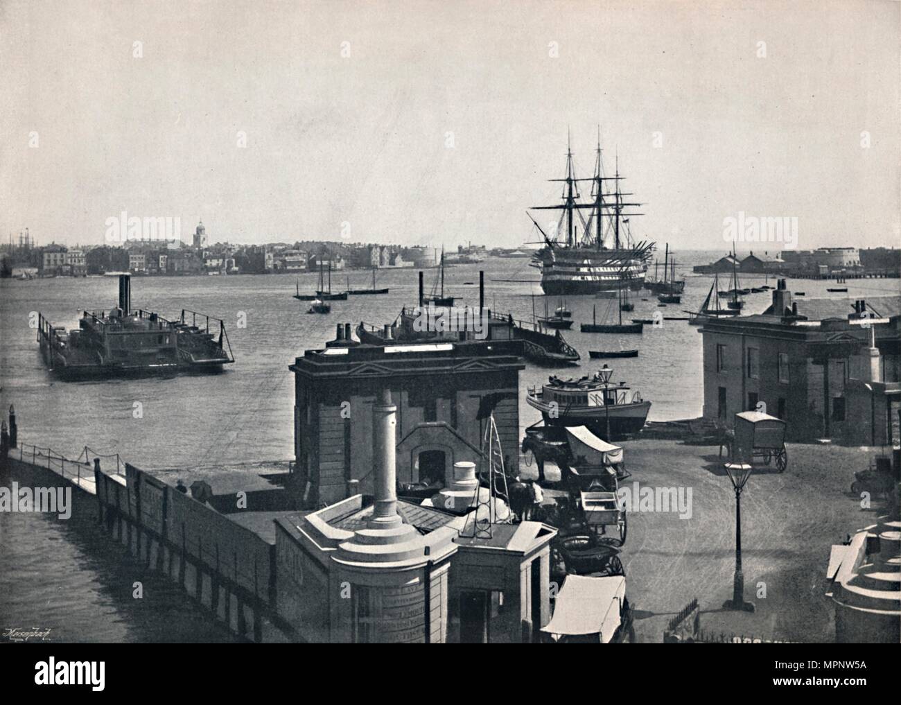 "Portsmouth - Allgemeine Ansicht des Hafens, Nelson's Schlachtschiff, die den Sieg.', 1895. Artist: Unbekannt. Stockfoto