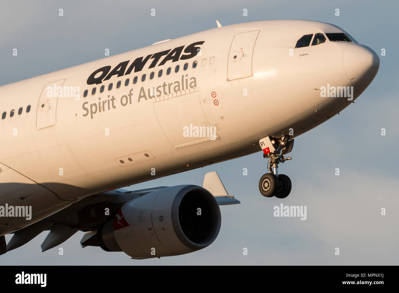 Qantas Airbus A 330-303 Airliner VH-QPI-Ansatz am Melbourne International Airport zu landen. Stockfoto