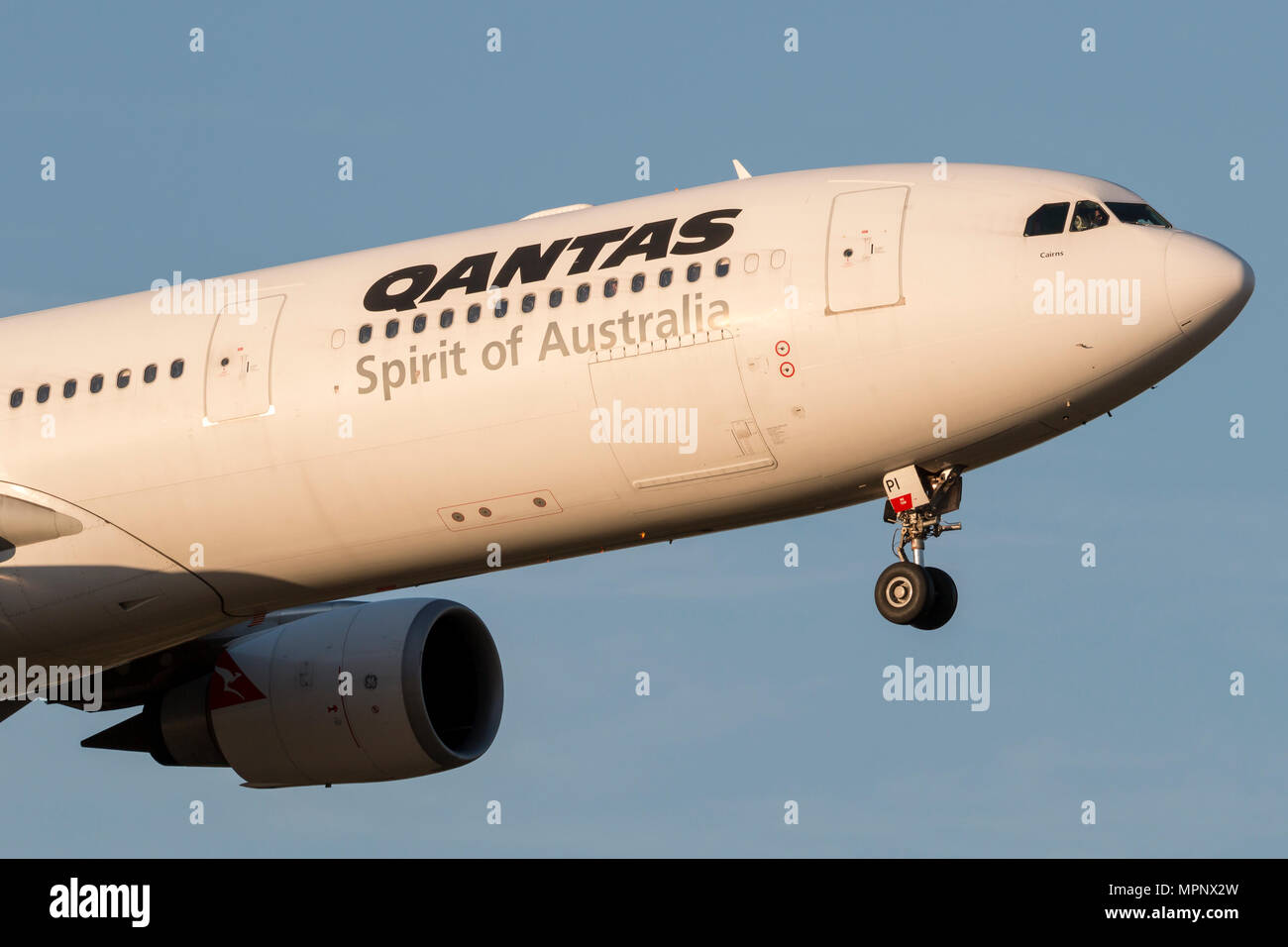 Qantas Airbus A 330-303 Airliner VH-QPI-Ansatz am Melbourne International Airport zu landen. Stockfoto