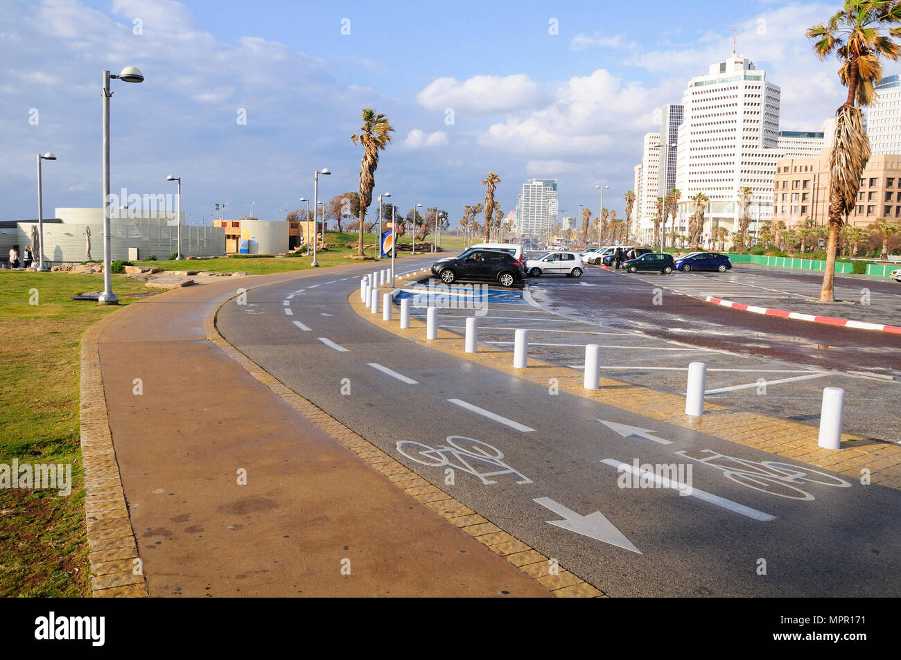 Fahrrad Road an der Küste der Stadt in der Nähe der Küsten Parkzonen. Stockfoto