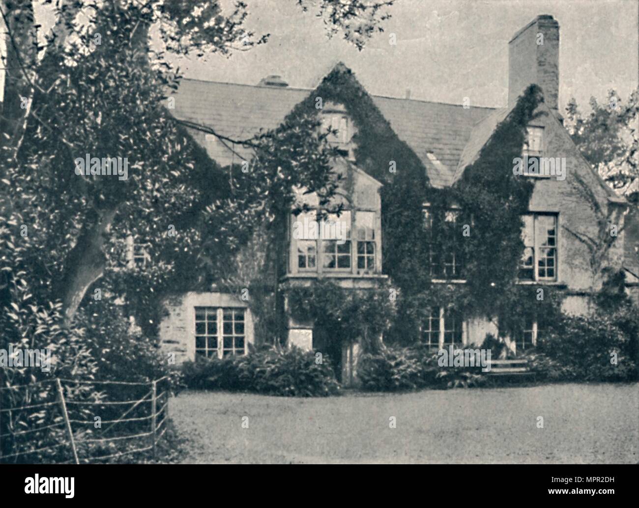 'Raleigh's House, Youghal', 1903. Artist: Gay & Co. Stockfoto