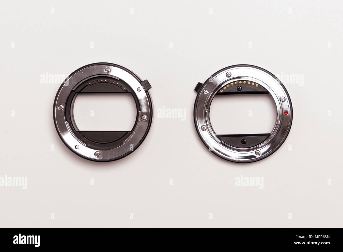 Double Ring makro Verlängerungsrohr auf weißem Hintergrund Stockfoto