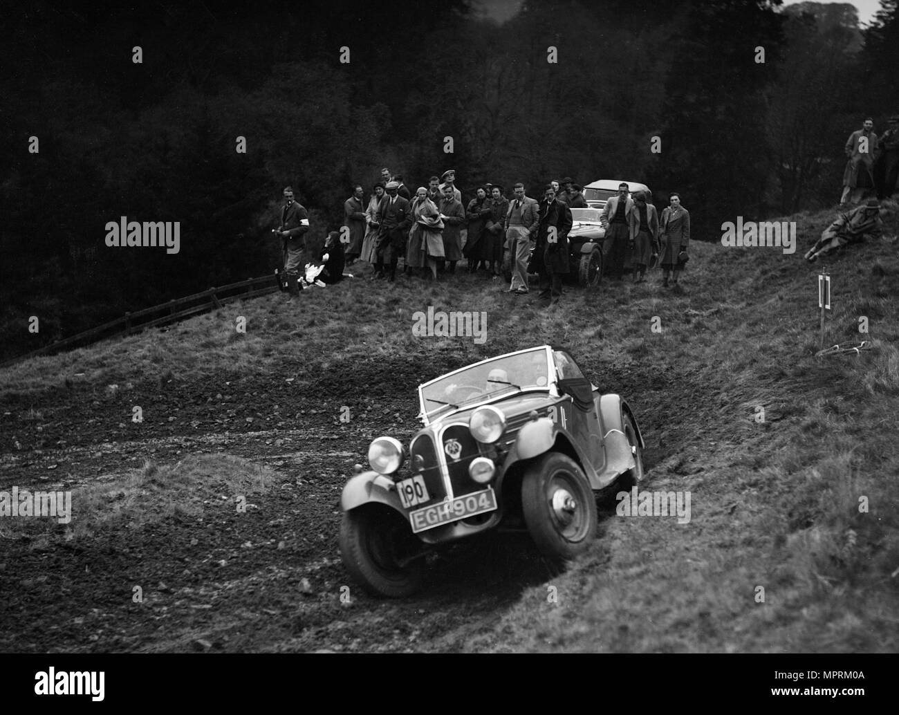 Frazer-Nash BMW 319/55 des KN Smith an der MCC-Studie, Roxburghshire Edinburgh, Schottland, 1938. Artist: Bill Brunell. Stockfoto