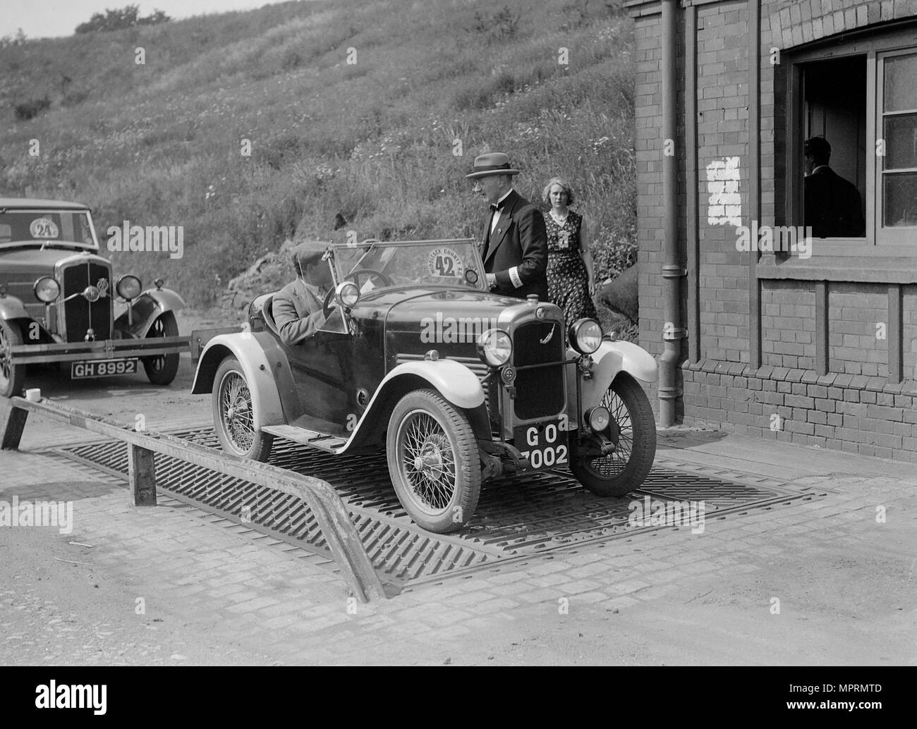 Triumph der J Wallis, Sieger der Autocar Schale an der Middlesex County AC Hill Climb, c 1930. Artist: Bill Brunell. Stockfoto